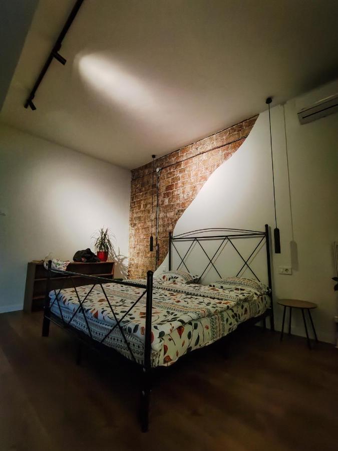 Appartamento Urban Cozy Retreat Pristina Esterno foto