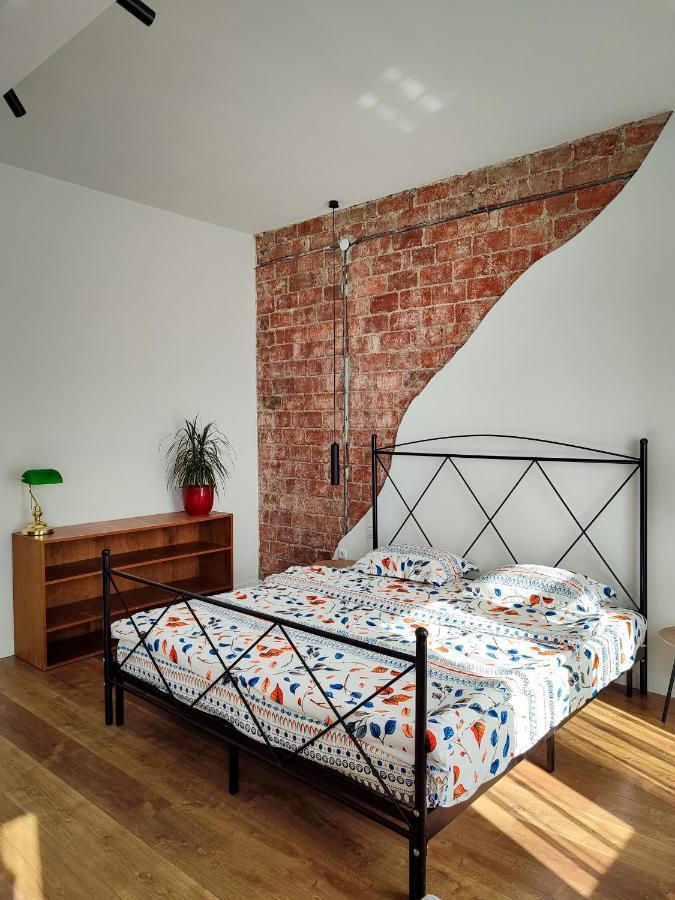 Appartamento Urban Cozy Retreat Pristina Esterno foto