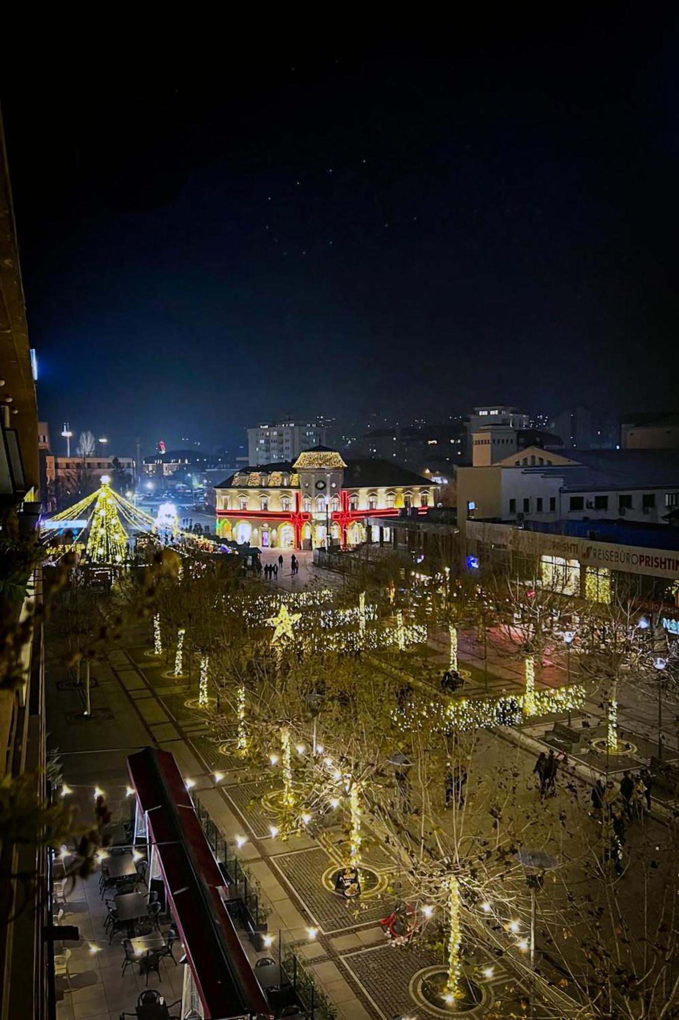 Appartamento Urban Cozy Retreat Pristina Esterno foto
